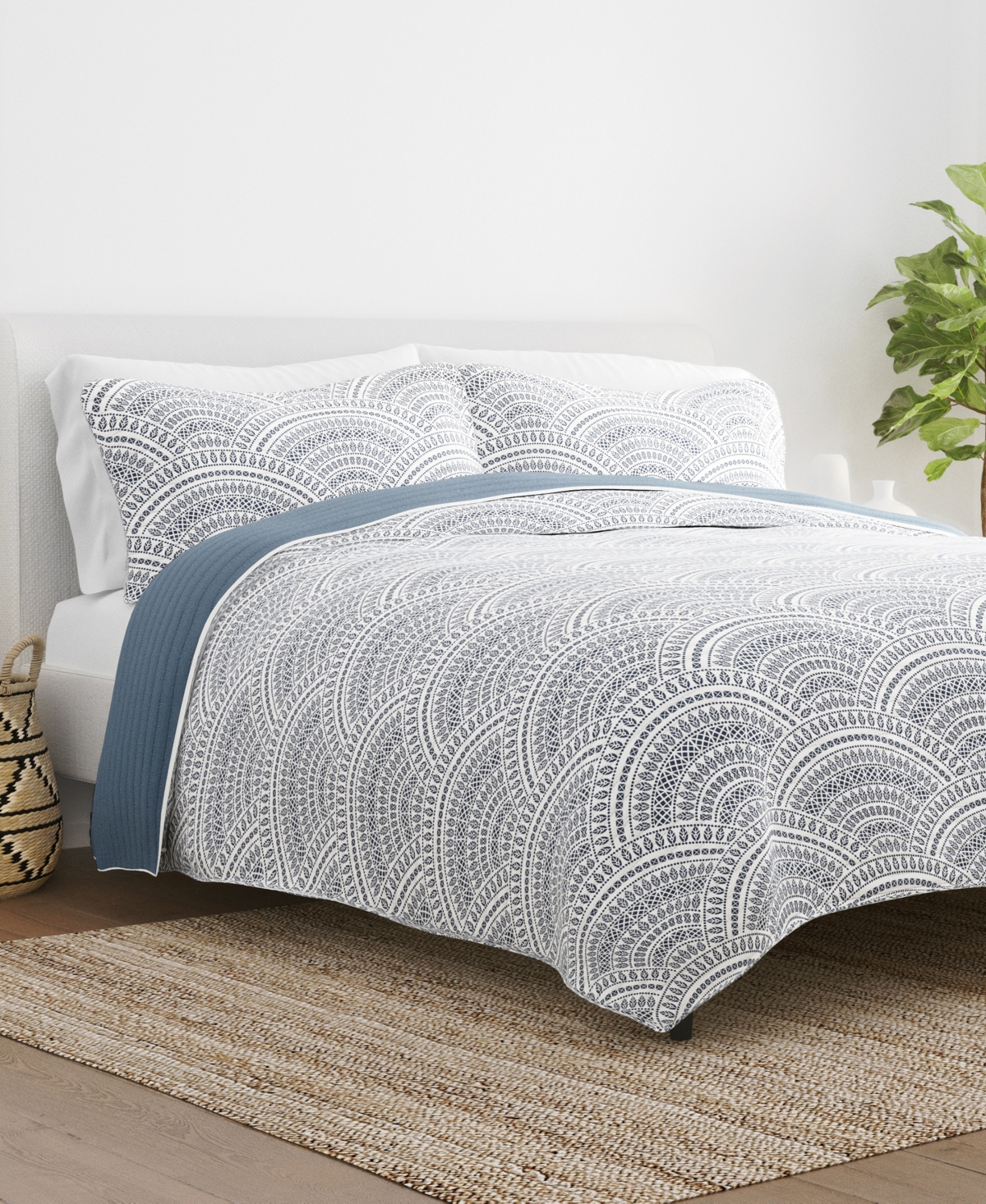 Ienjoy Home Scallop Reversible 3-pc. Quilt Set, Full/queen In Dusk Blue