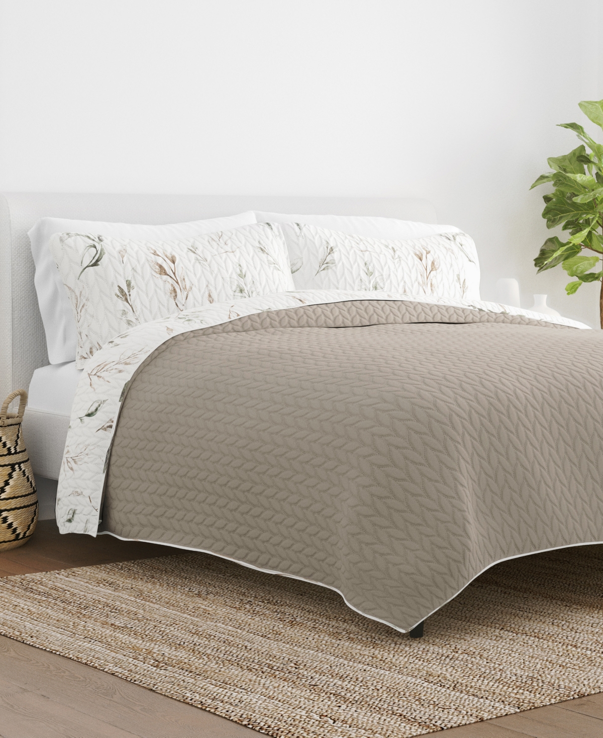 ienjoy Home All Season 3 Piece Watercolor Leaves and Stripe Reversible Quilt Set,