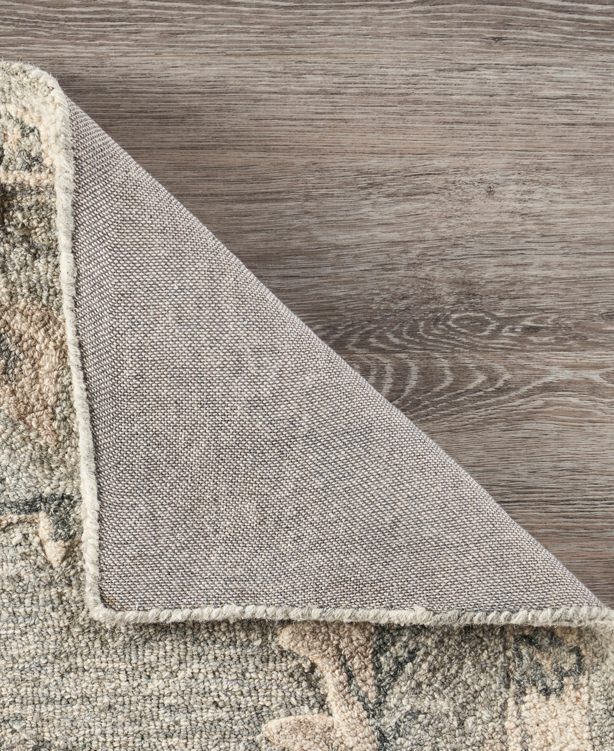 Lr Home Iris Victo-583 7' x 9' Area Rug