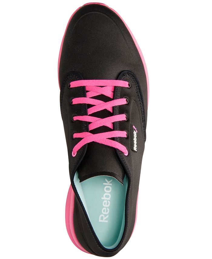 reebok skyscape runaround 2.0 womens walking sneakers TGS A.A