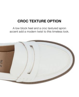 Journee Womens Kenly Medium and Wide Width Slip On Round Toe Loafer