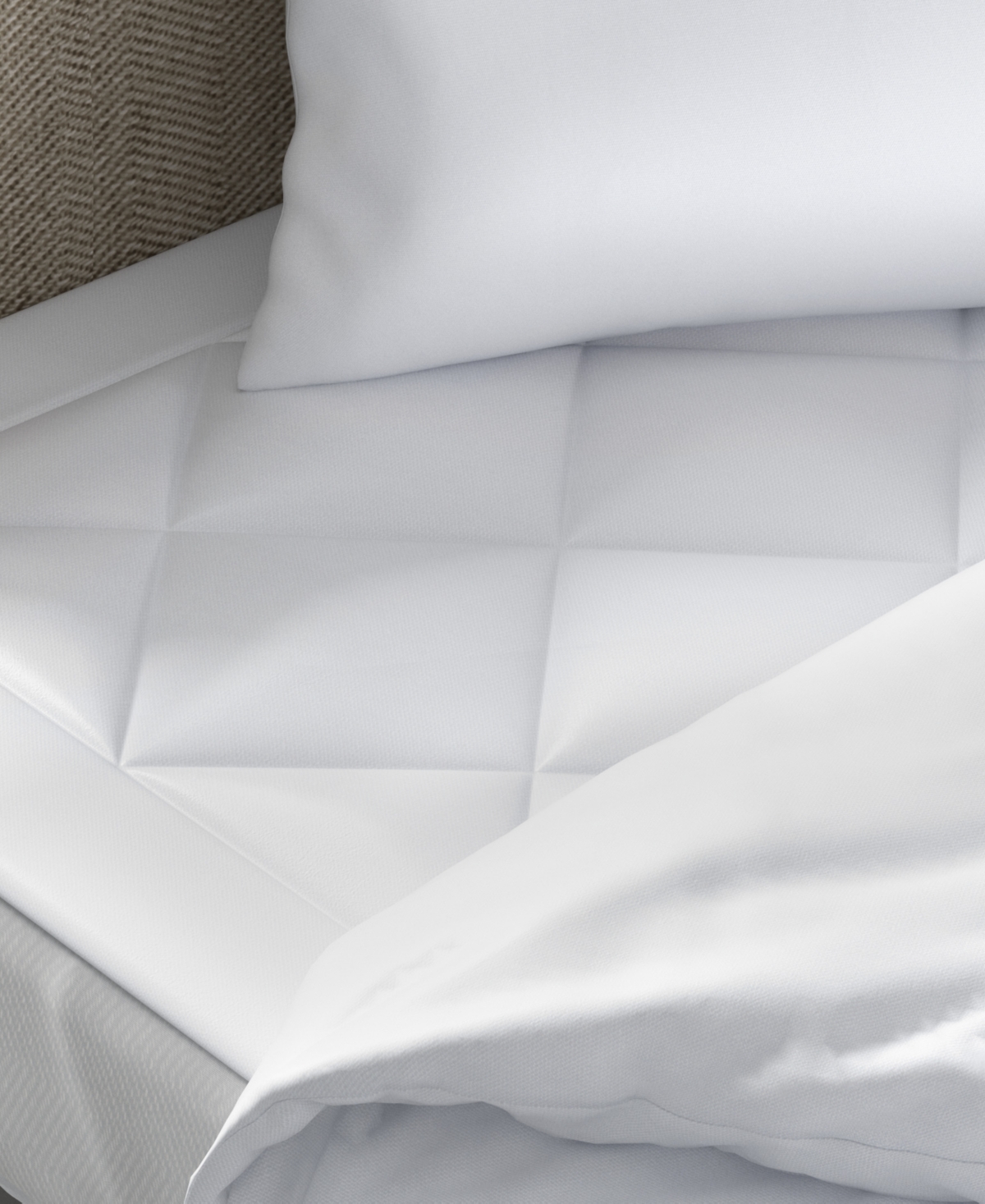 Madison Park Waterproof Stain Resistant 3M-Moisture-Management Sofabed Mattress Pad