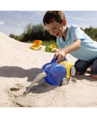 Sand Play Tanker Truck and Funnel for Transporting Water at the Beach