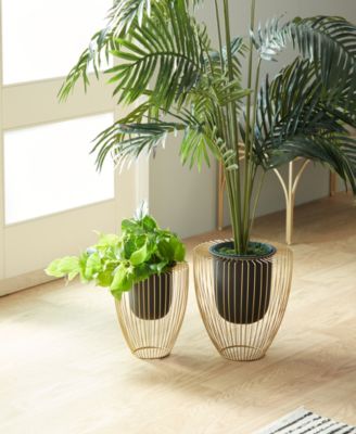 Black Metal Indoor Outdoor Planter with Removable Gold-Tone Wire Stand Set of 2