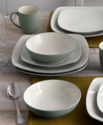 Colorwave Square 16 Pc. Dinnerware Set, Service for 4