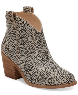 Macys 2025 cheetah boots