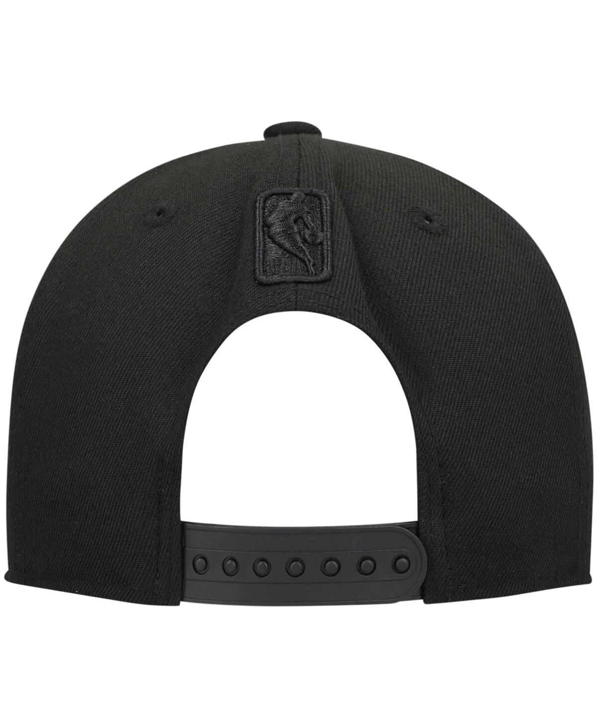 Shop New Era Men's  Memphis Grizzlies Black On Black 9fifty Snapback Hat