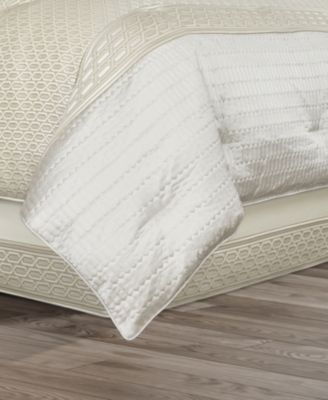 Metropolitan 4 Piece Comforter Set, Queen