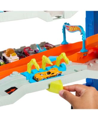 Hot Wheels City Ultimate Garage Playset with 2 Die-Cast Cars