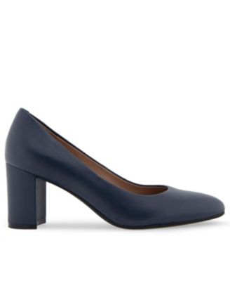Women's Betsy Pumps