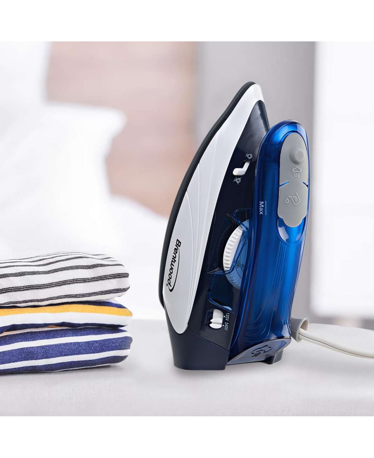 Brentwood Appliances Brentwood 1100 Watt Dual Voltage Nonstick Travel Iron with Steam - Blue