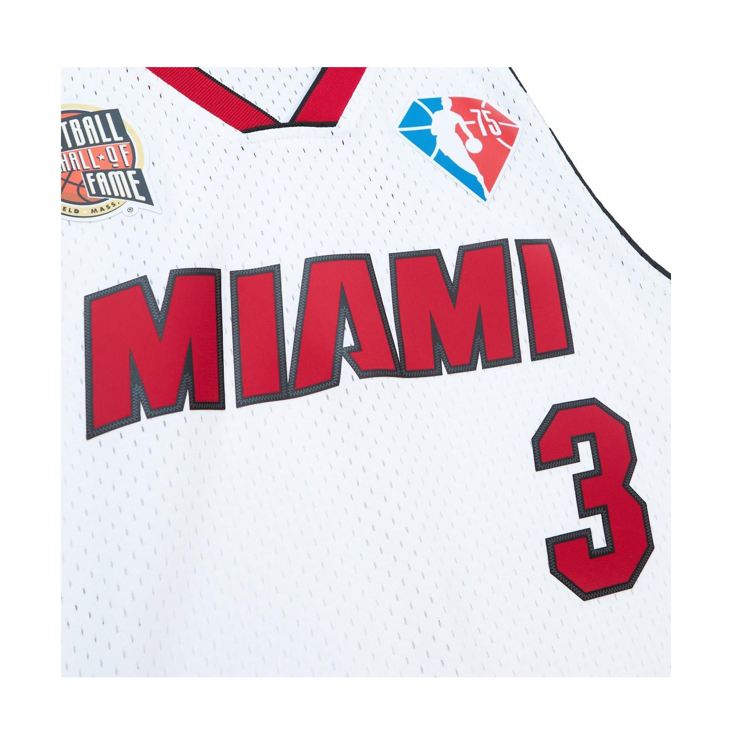 Топ Mitchell & Ness Dwyane Wade White Miami Heat Hall of Fame Class of 2023 Throwback Swingman Jersey — фото 5