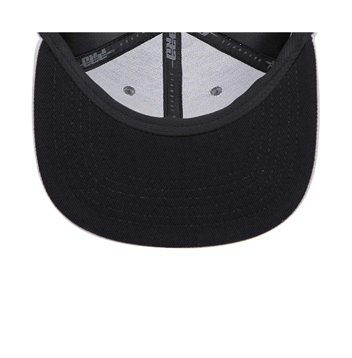 Мужская кепка Pro Standard Gray Texas Southern Tigers Evergreen Southern Snapback Hat — фото 3