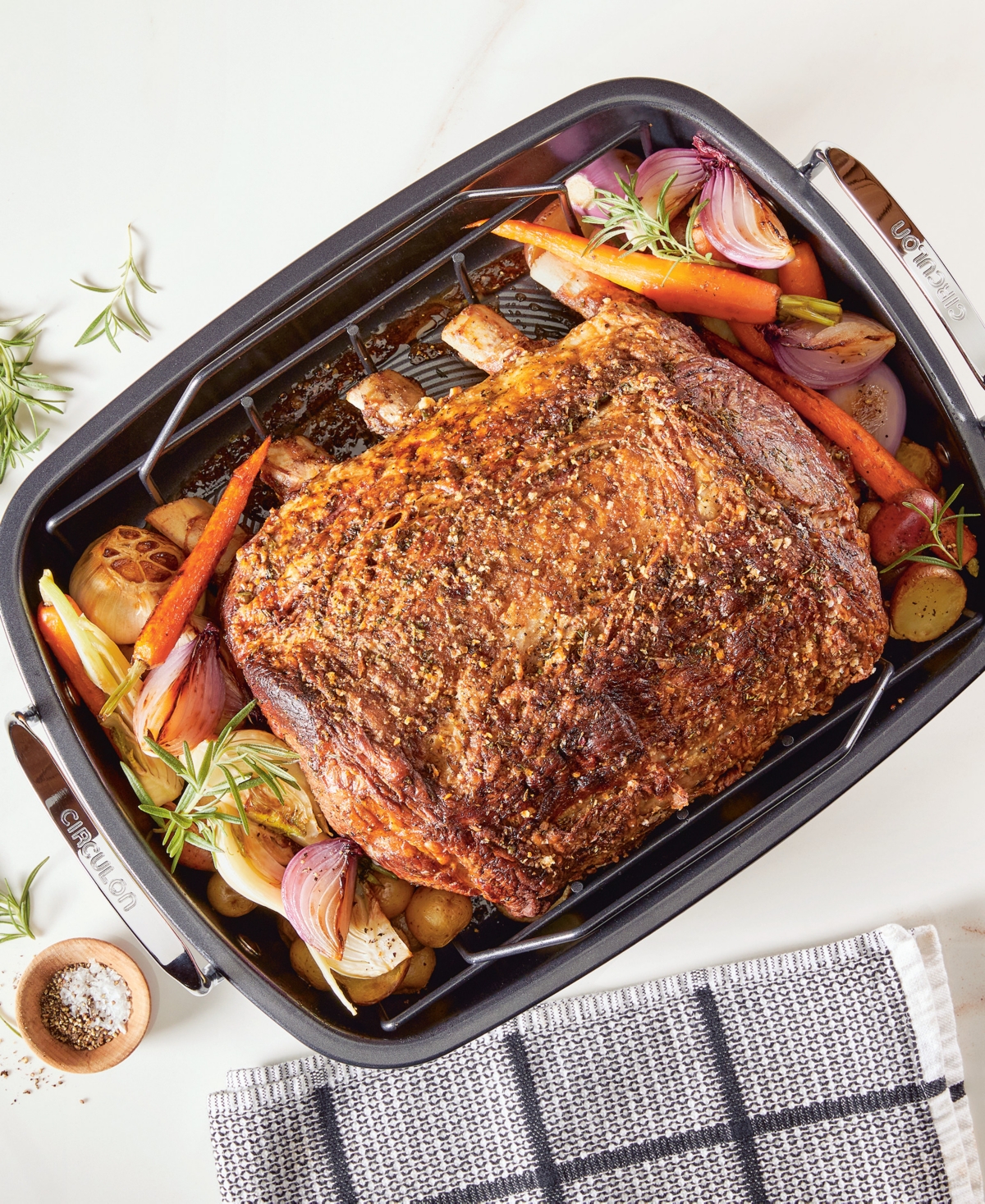 Shop Circulon Carbon Steel 2 Pc. Ultra-lasting 17" X 13" Nonstick Roasting Pan With Easy Serve Rack In Black