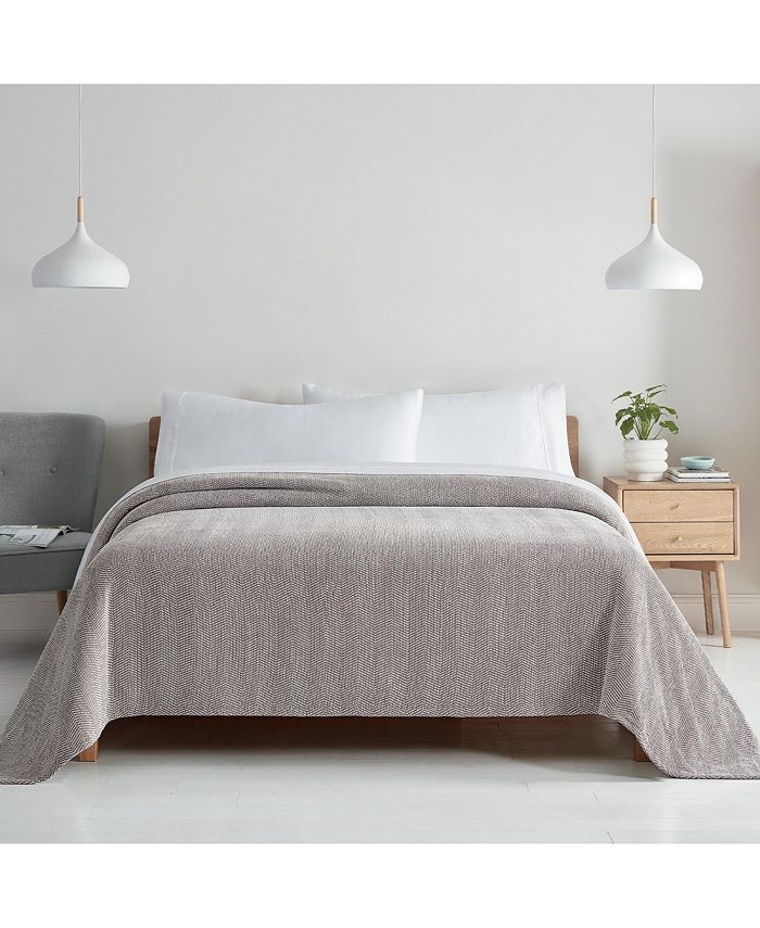 Aston and Arden Luxury Chenille Bed Blanket, King Bed Size 108x90 in