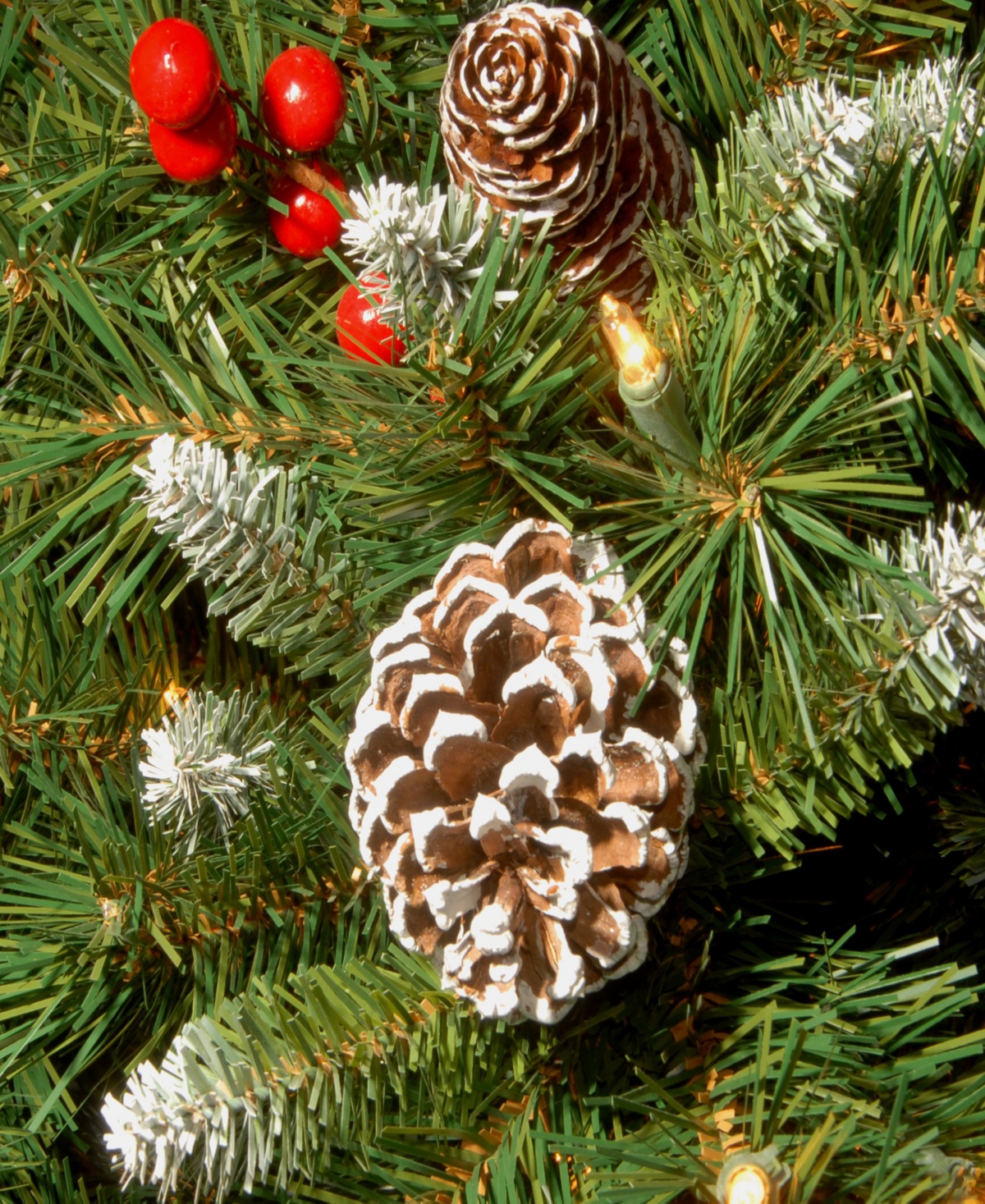 National Tree Company Frosted Berry Assortment- 2x Entrance Trees with Clear Lights + Wreath with Warm White Battery Operated Lights w/Timer +