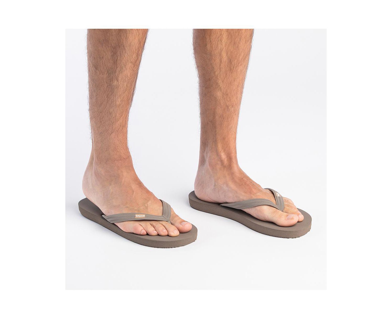 Men's Classicz Core Natural Rubber Flip-Flop Thong Sandals