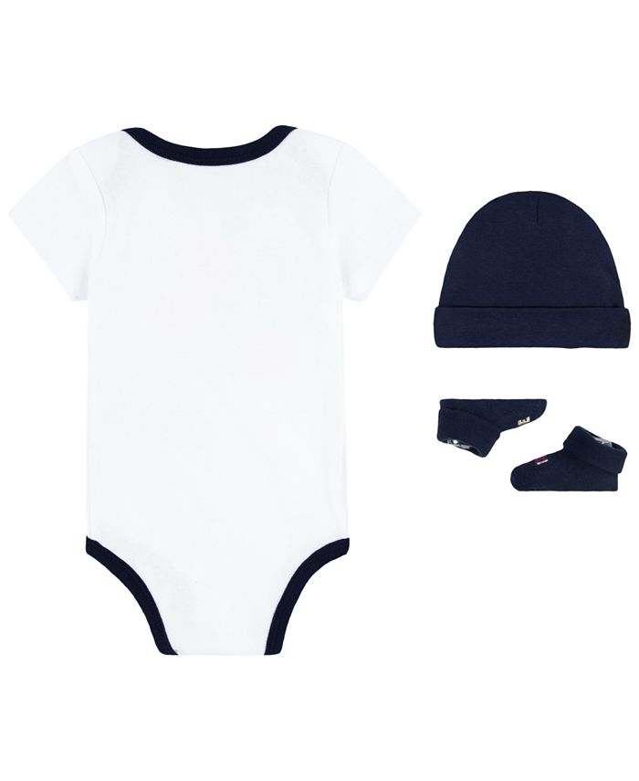 Nike Baby Boys Neutral Logo Bodysuit, Hat and Booties Gift Box Set, 3 ...