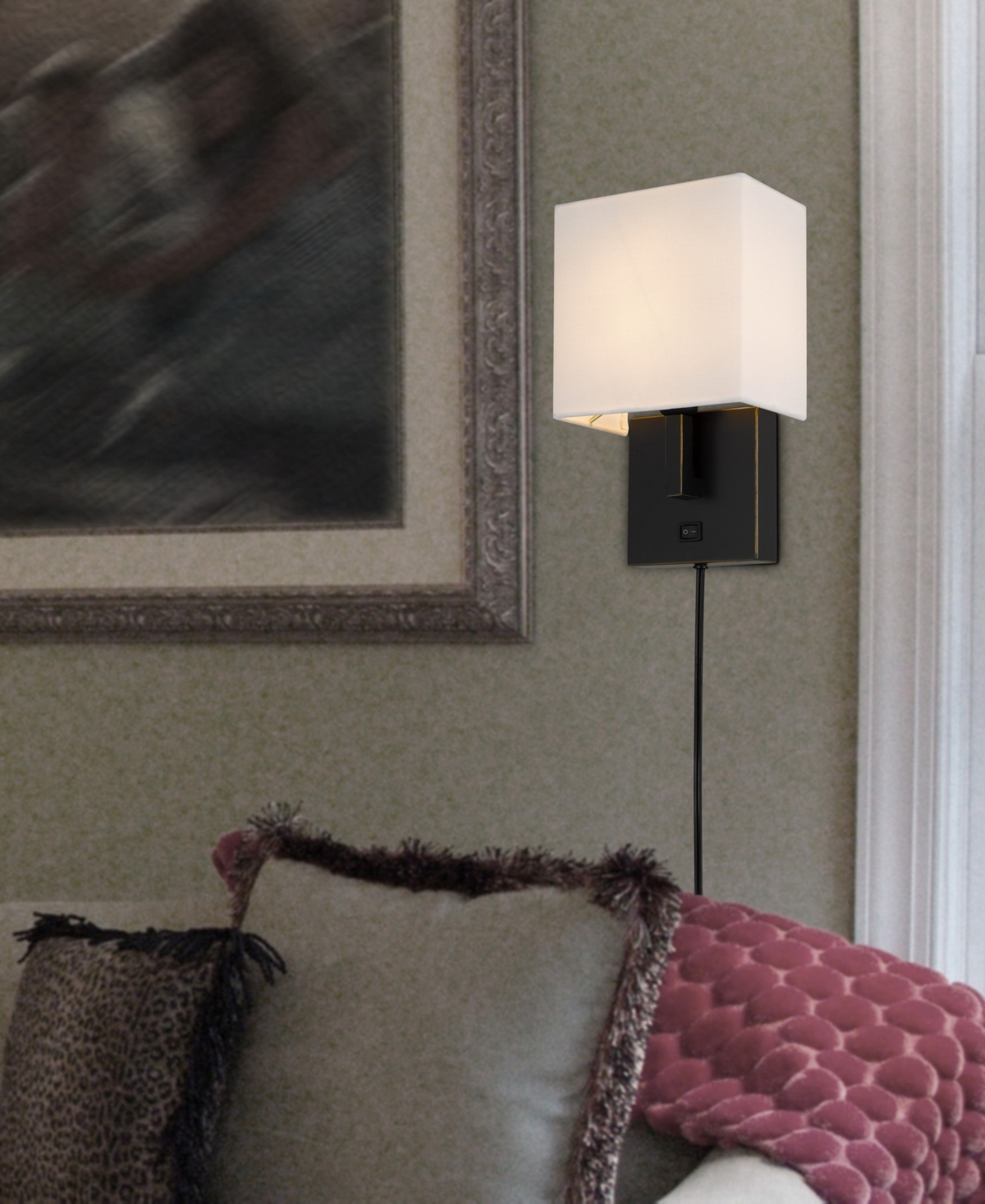 Cal Lighting 11.5" Height Metal Wall Lamp In Dark Bronze