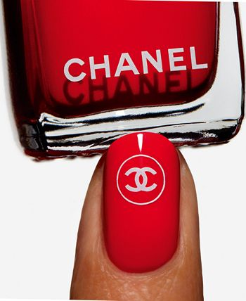  Chanel Nail Colour in Pirate