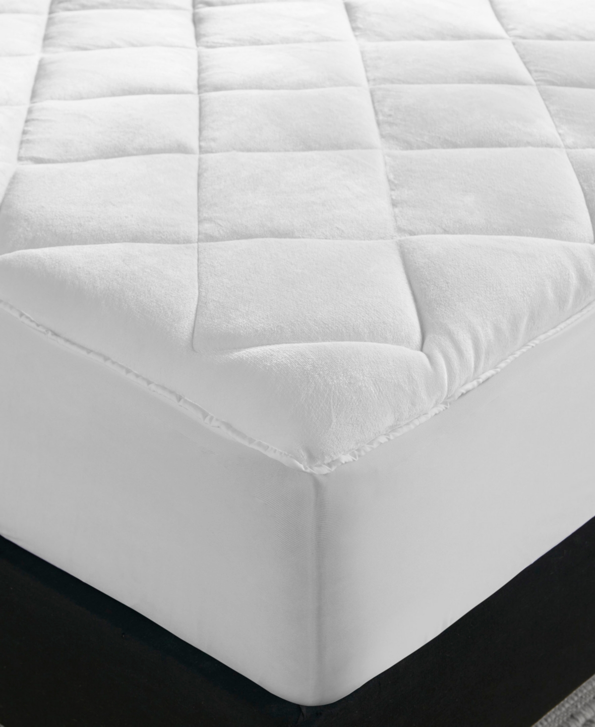 Shop Sleep Philosophy 2-in-1 Cool And Warm Reversible Water-resistant And Stain Release Mattress Pad, Full In White