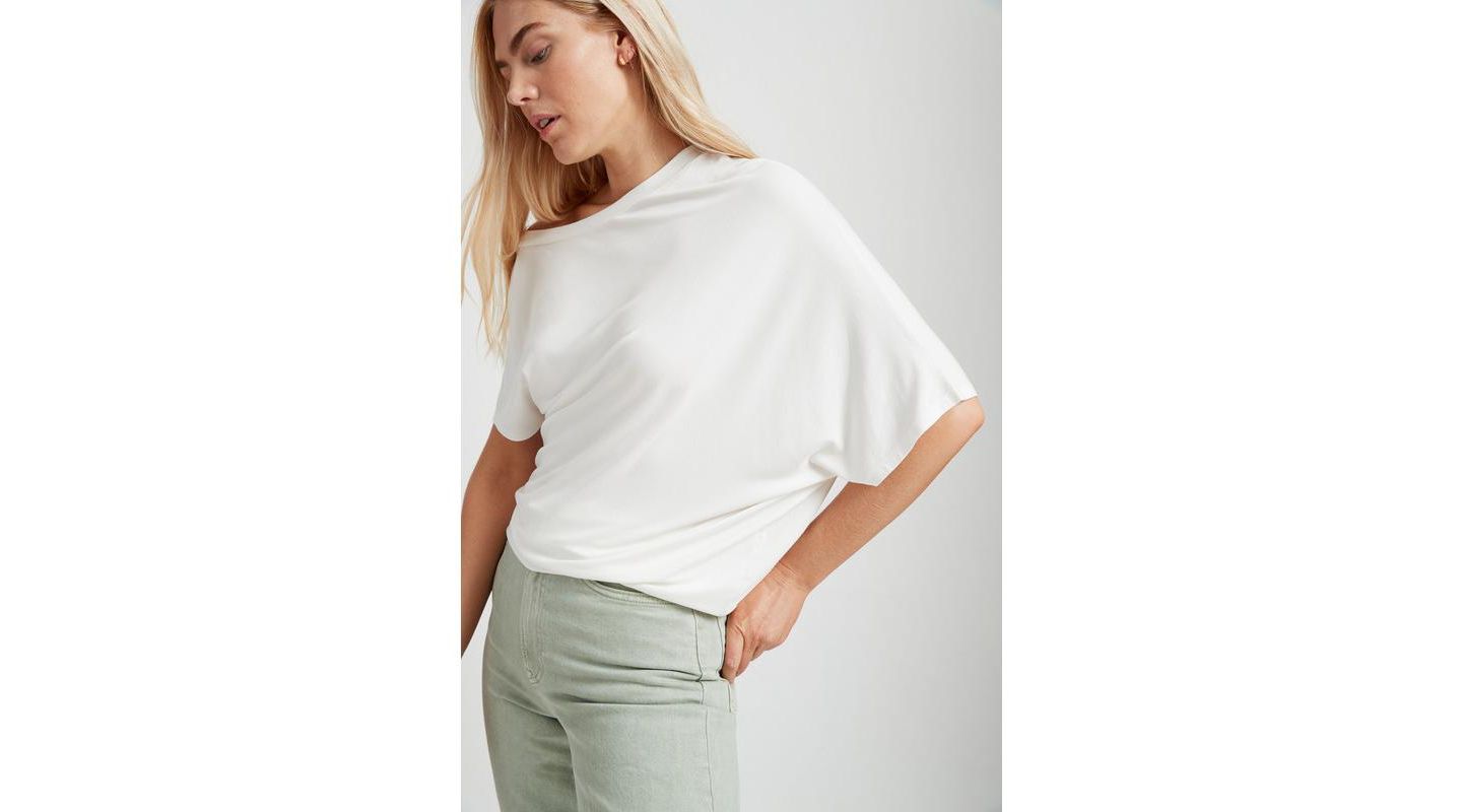 Женский топ Marcella Eliza Off-Shoulder Asymmetric Batwing-Sleeve Tunic, цвет: Белый — фото 3