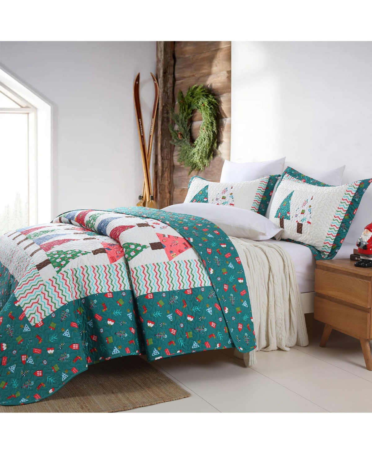 MarCielo 3Pcs Handcrafted Christmas Patchwork Cotton Vintage Like Style Holiday Bedspread Set -