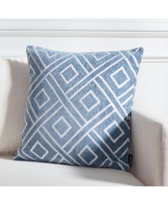 Triska 18" x 18" Pillow