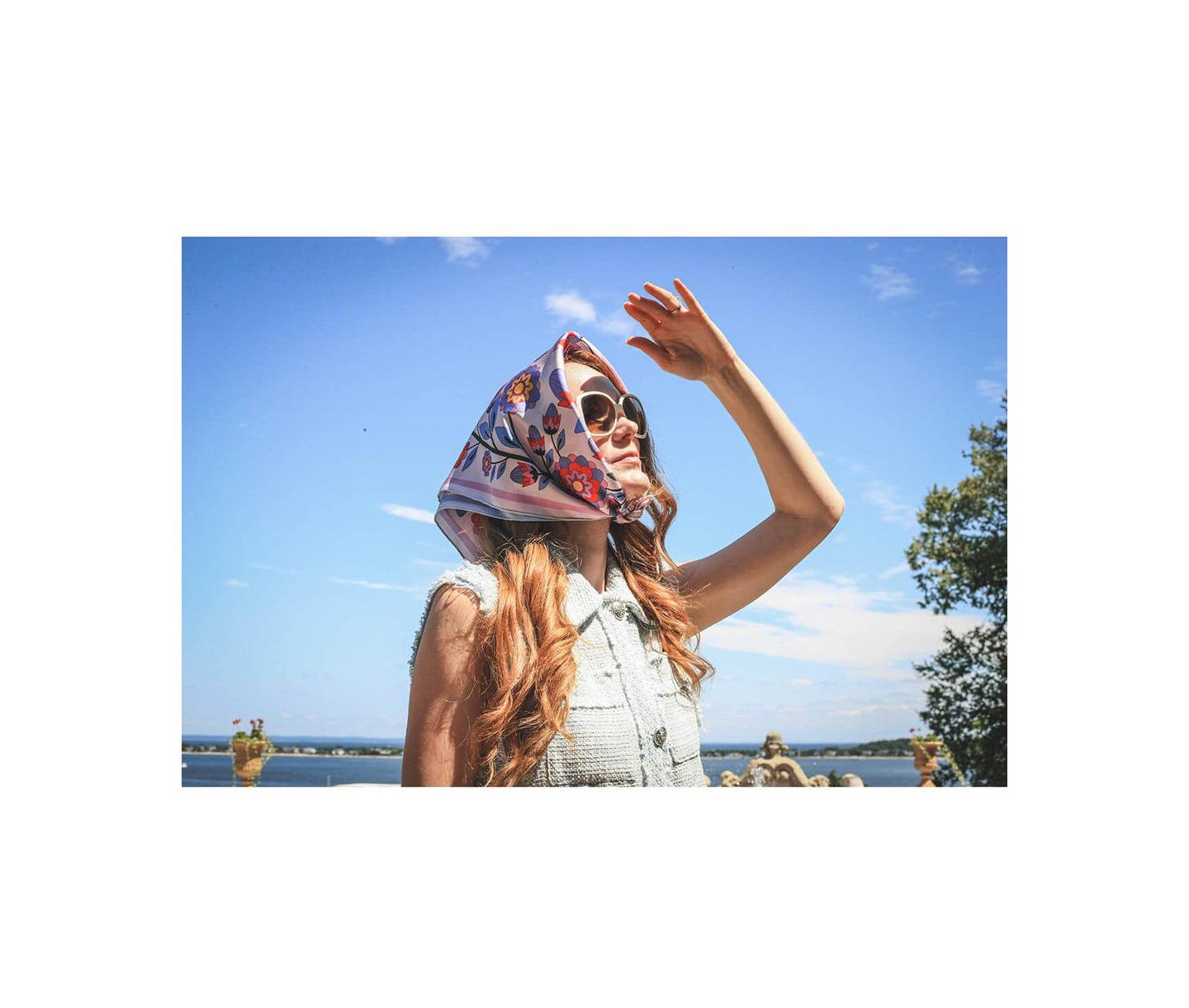 Женский шарф Jessie Zhao New York Double Sided Silk Scarf Of Pink Garden, цвет: Розовый / Синий — фото 2