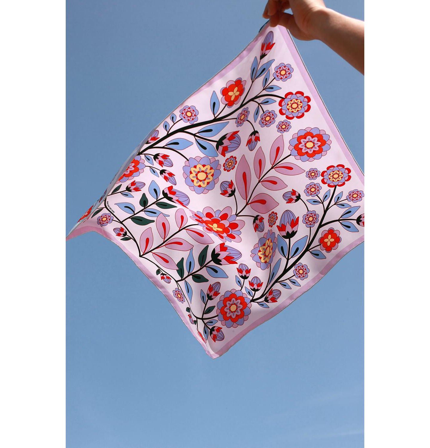 Женский шарф Jessie Zhao New York Double Sided Silk Scarf Of Pink Garden, цвет: Розовый / Синий — фото 1