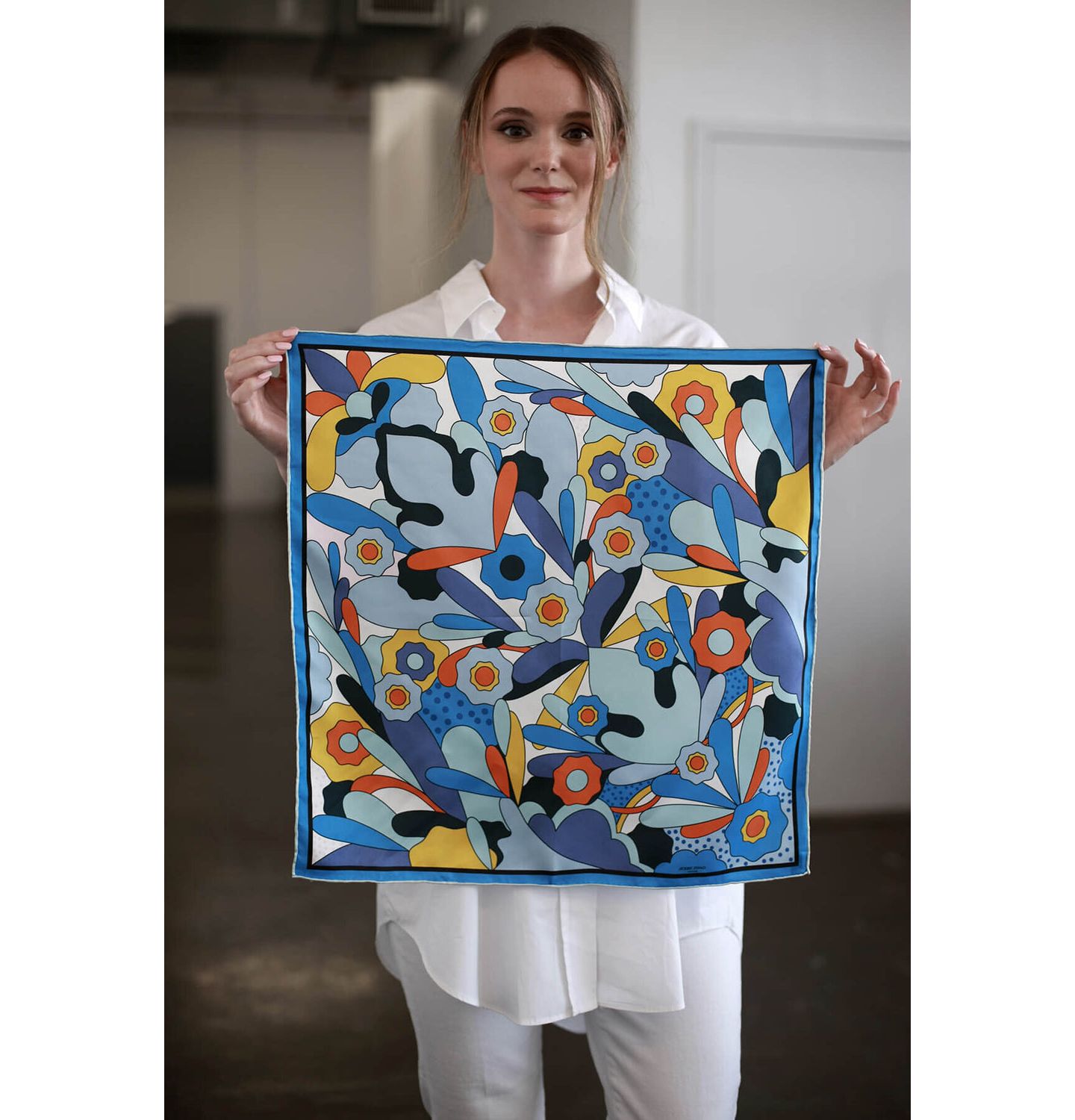Женский шарф Jessie Zhao New York Silk Bandana Scarf Of Ocean Imagination, цвет: Синий / Жёлтый — фото 3