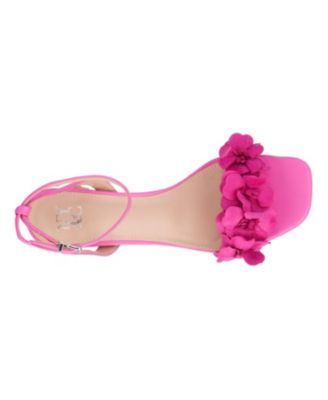 Women's Gwendolyn Kitten Heel