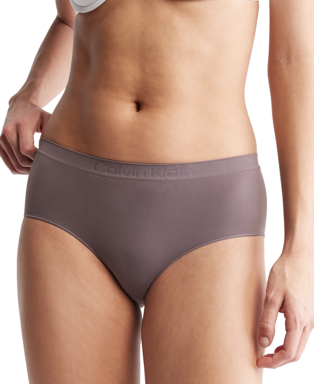 Shop Calvin Klein Women's Bonded Flex Boyshort Underwear Qd3961 In Sparrow