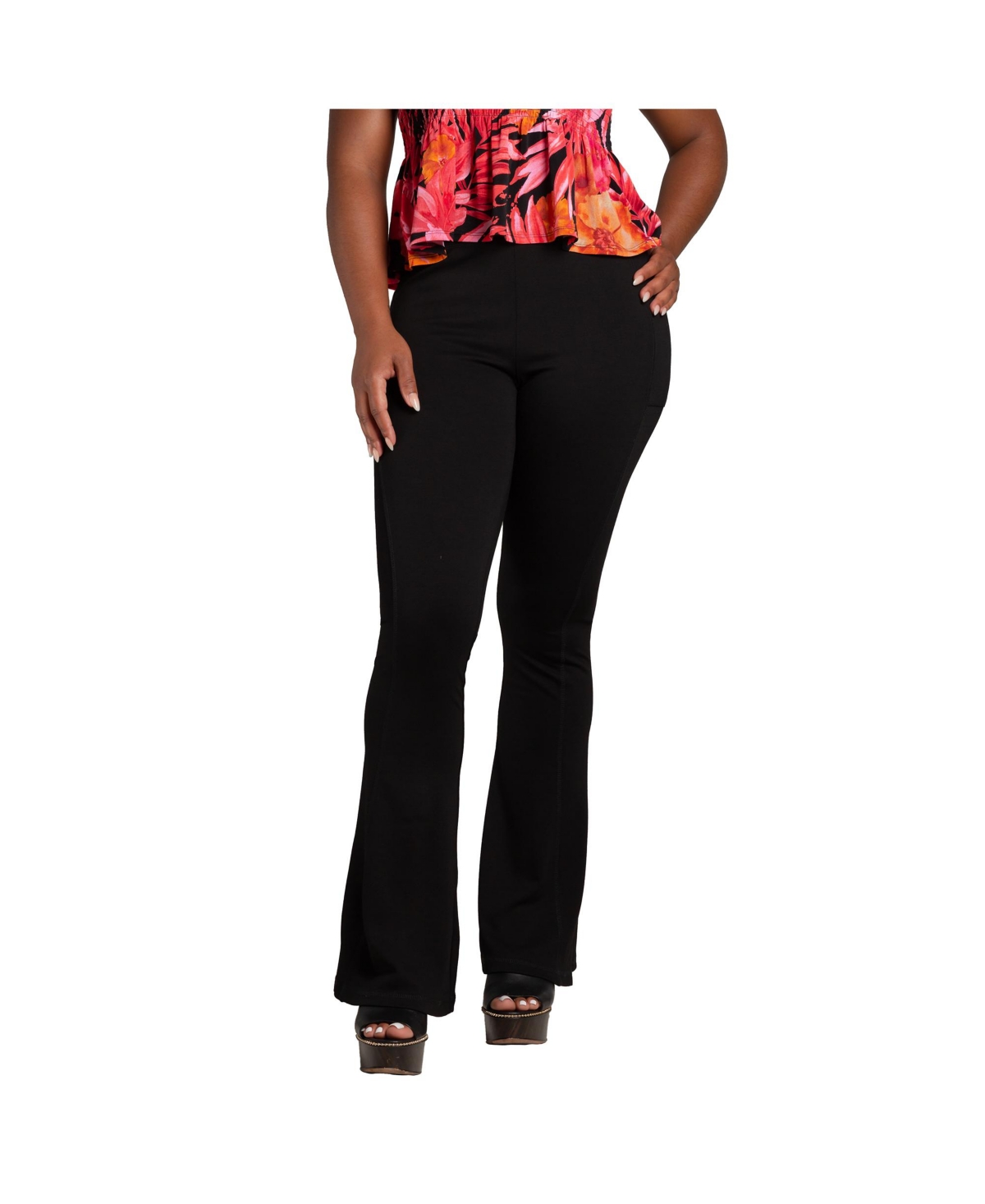 Women's Curvy Fit High Rise Fitted Flare Pant - Black