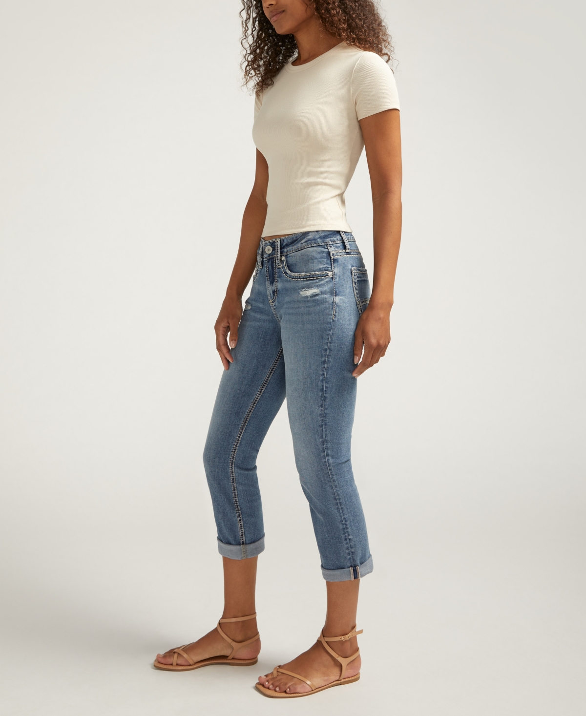 Shop Silver Jeans Co. Women's Suki Mid Rise Curvy Fit Capri Jeans In Indigo