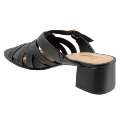 Lauri Sandal