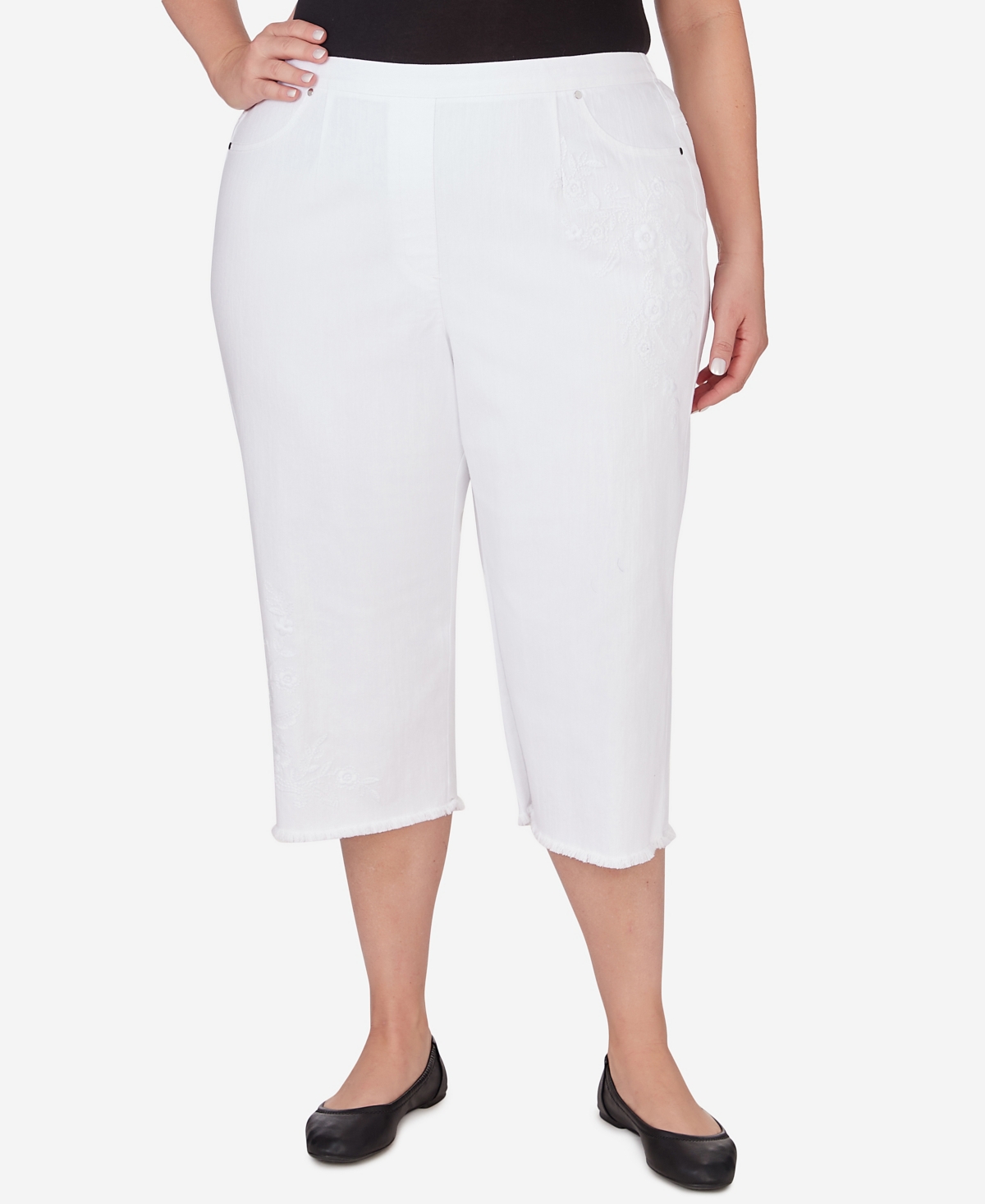 Plus Size Bayou Embroidered Capri Fringe Bottom Pants - White