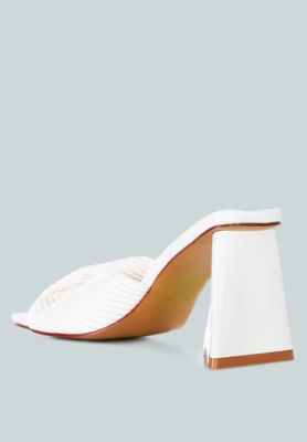 Womens Cupid Kiss Pleated Twist Strap Sandals