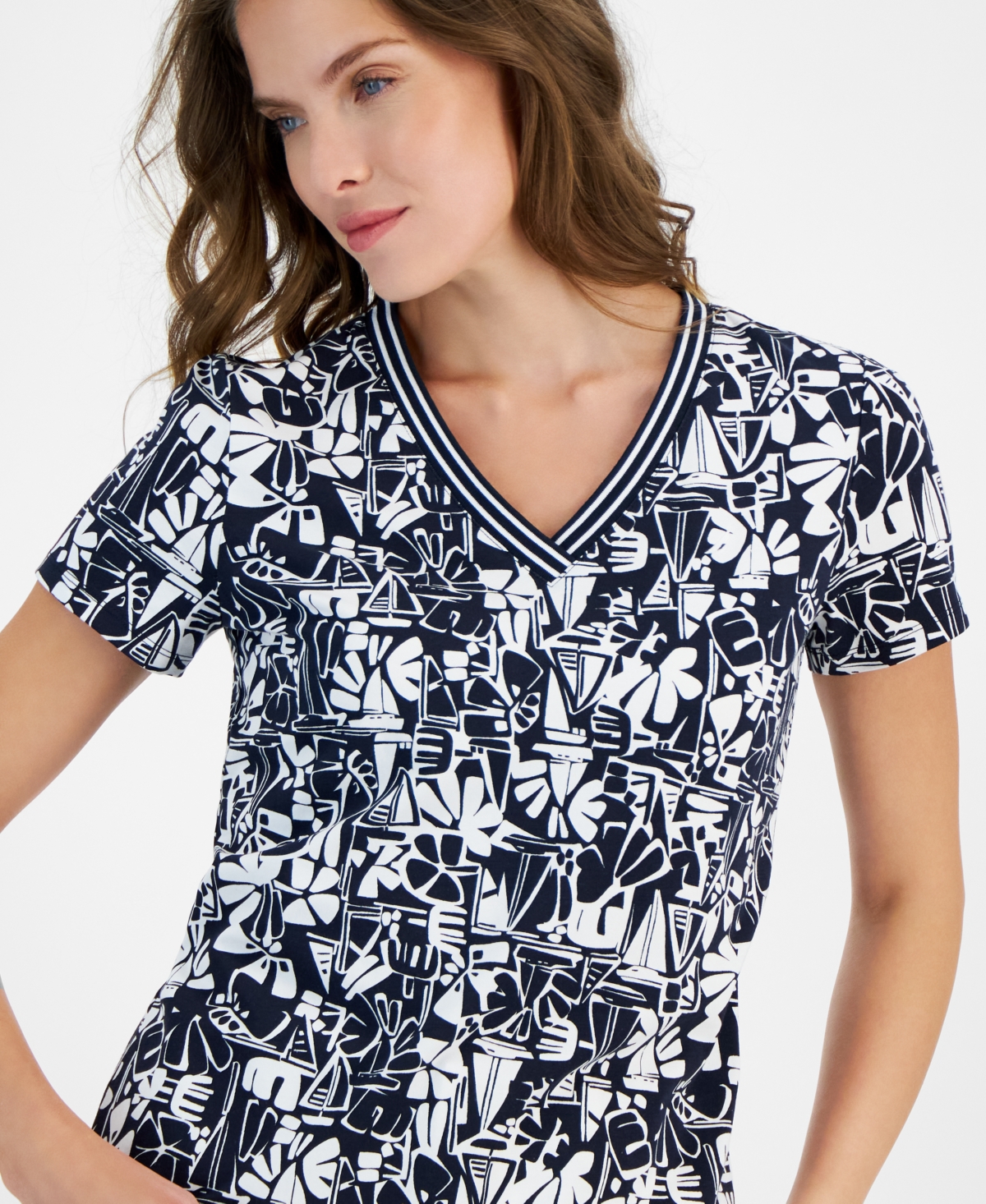Nautica Jeans Women's Printed V-Neck Short-Sleeve Top -b