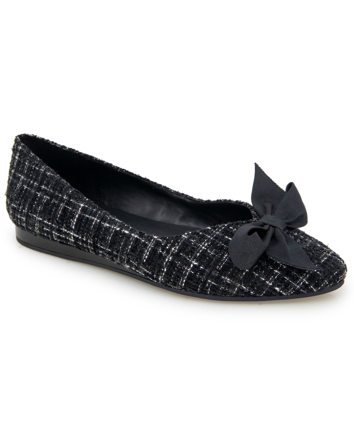 Женские туфли Kenneth Cole Reaction Lily Bow Pumps, цвет: Чёрный / Белый — фото 1
