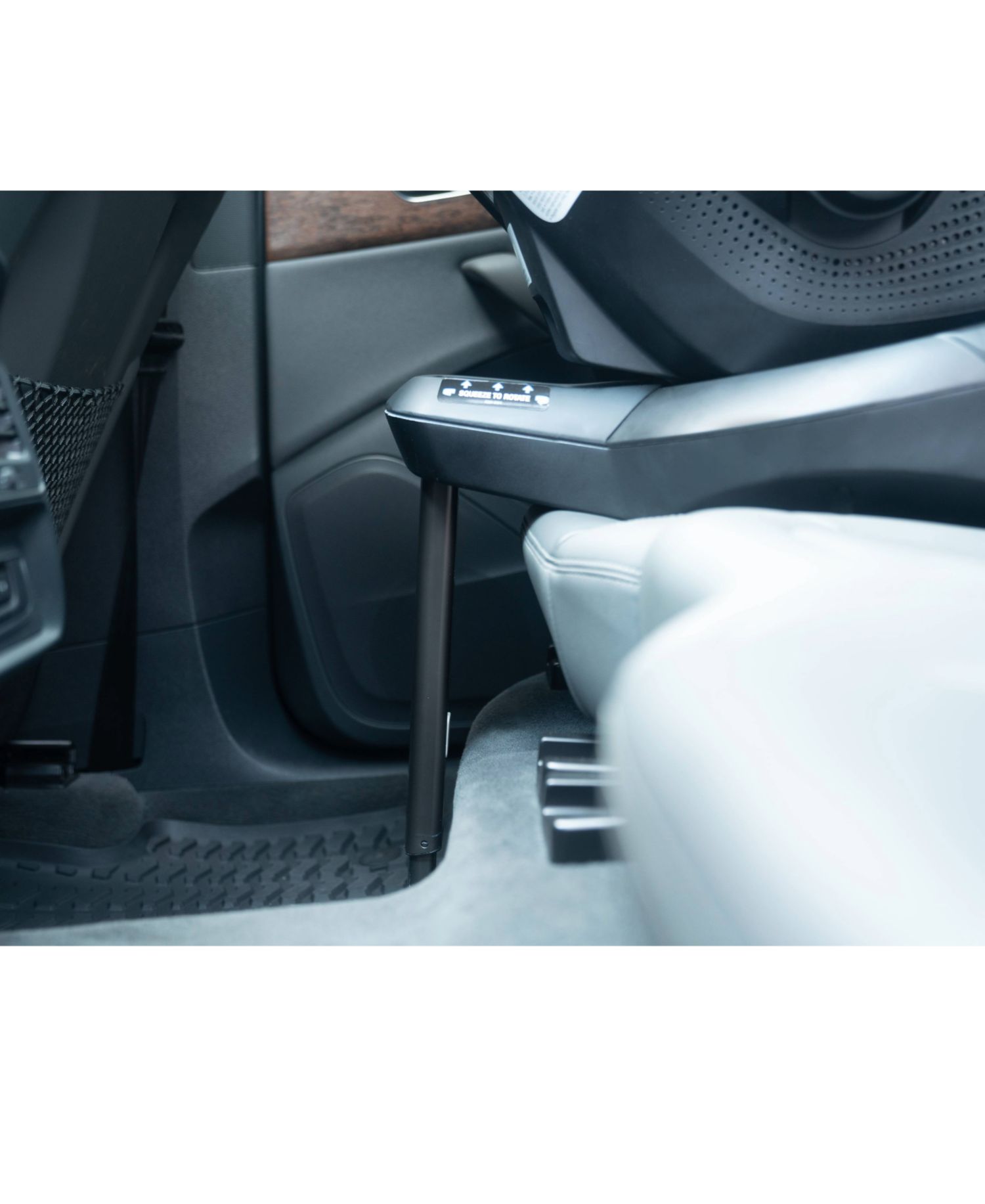 Peri™ 180&deg; Rotating Infant Car Seat Base