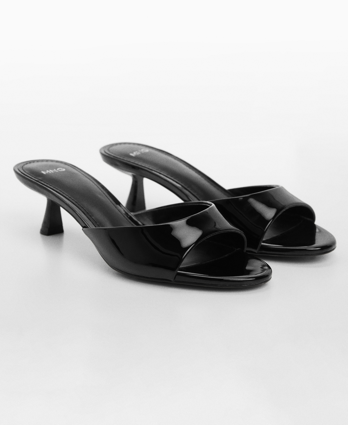 Women's Patent Leather Effect Heeled Sandals - Medium Bro