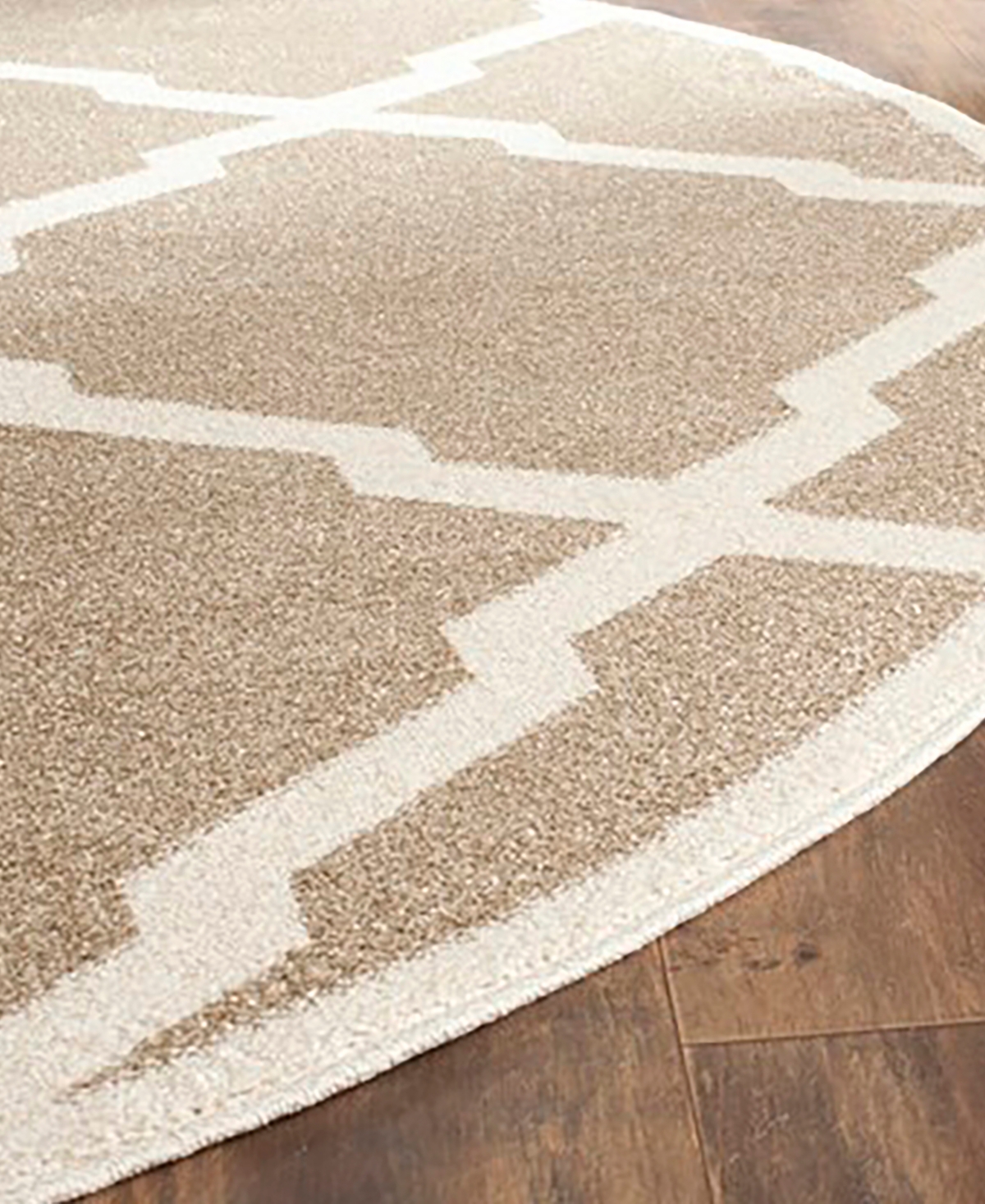 Safavieh Amherst AMT421 Wheat andRound Area Rug - Beige