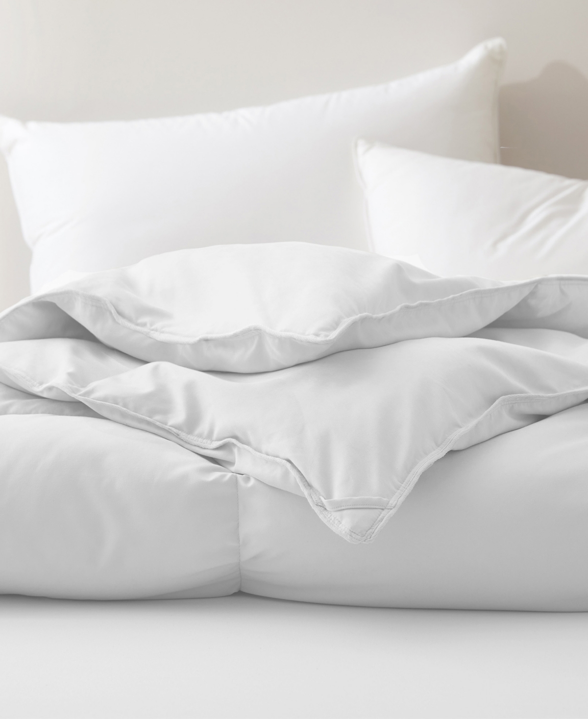 Unikome All Season Warmth Goose Feather Down Fiber Comforter, California King In White