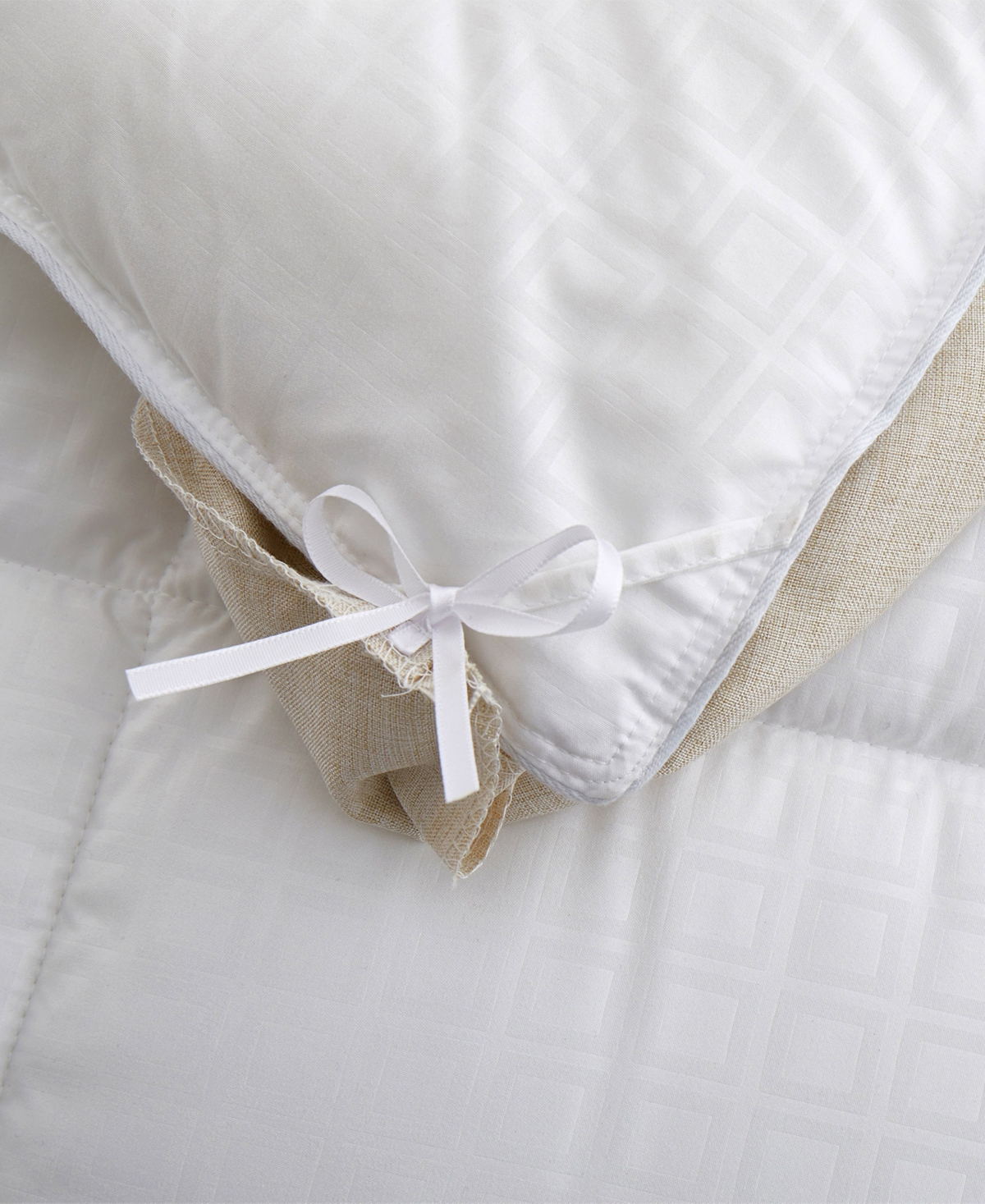 Unikome Medium Weight Microfiber Down Alternative Comforter, Full In White