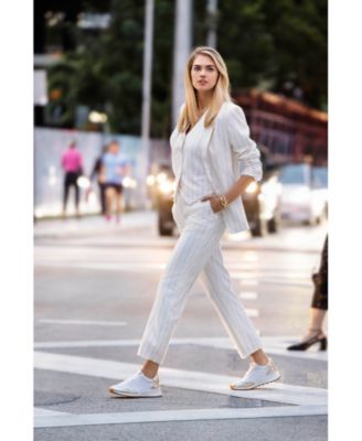 Women's Runner Lace Up Sneakers