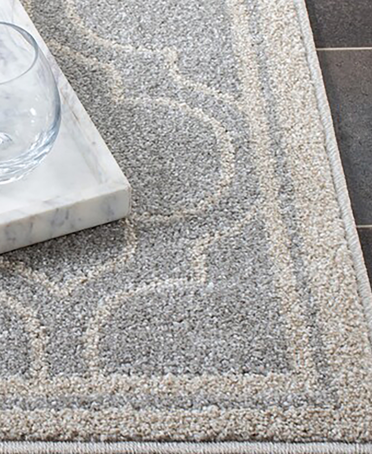 Safavieh Amherst AMT412 Light Grey and Ivory 2'3