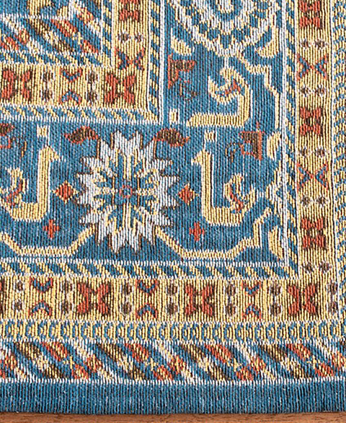 Safavieh Classic Vintage CLV114and Gold Area Rug - Blue