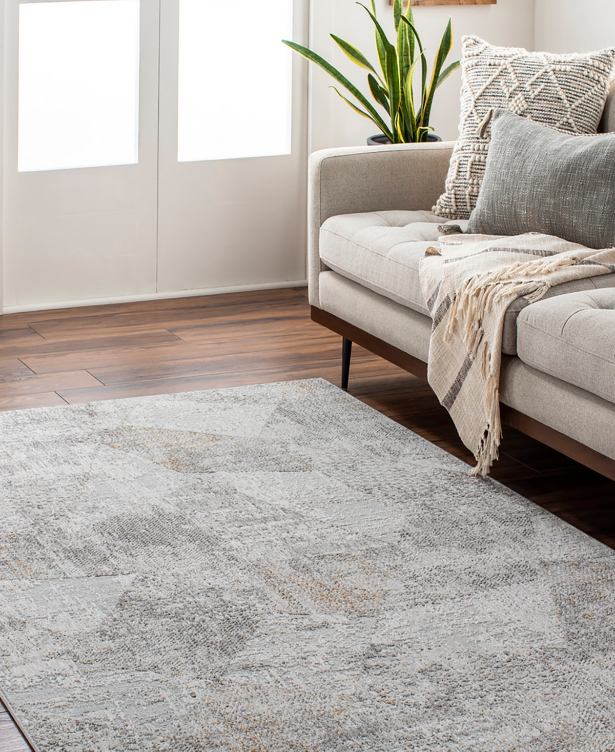 Surya Carmel Crl-2303 6'7x9'6 Area Rug In Silver