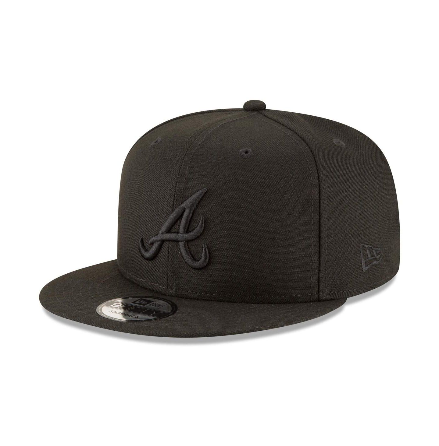 Мужская кепка New Era Atlanta Braves Black on Black 9fifty Team Snapback Adjustable Hat - Black — фото 1